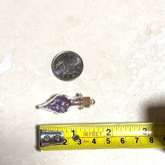 2/20$ Small Glass Bottle Pendant + Tiny Genuine Amethyst Cabochons - Picture 6 of 7